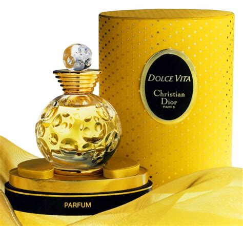 eau de dolce vita parfum christian dior pendant|dolce vita perfume gift set.